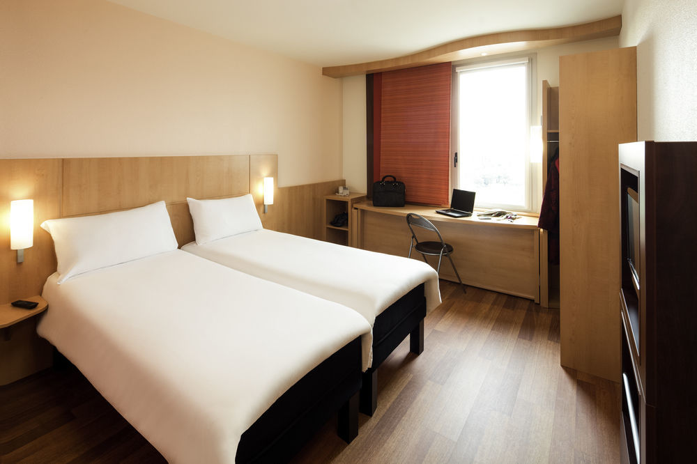 Hotel Ibis Bragança Eksteriør bilde